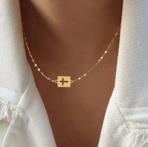 CROSS SQUARE NECKLACE 💧