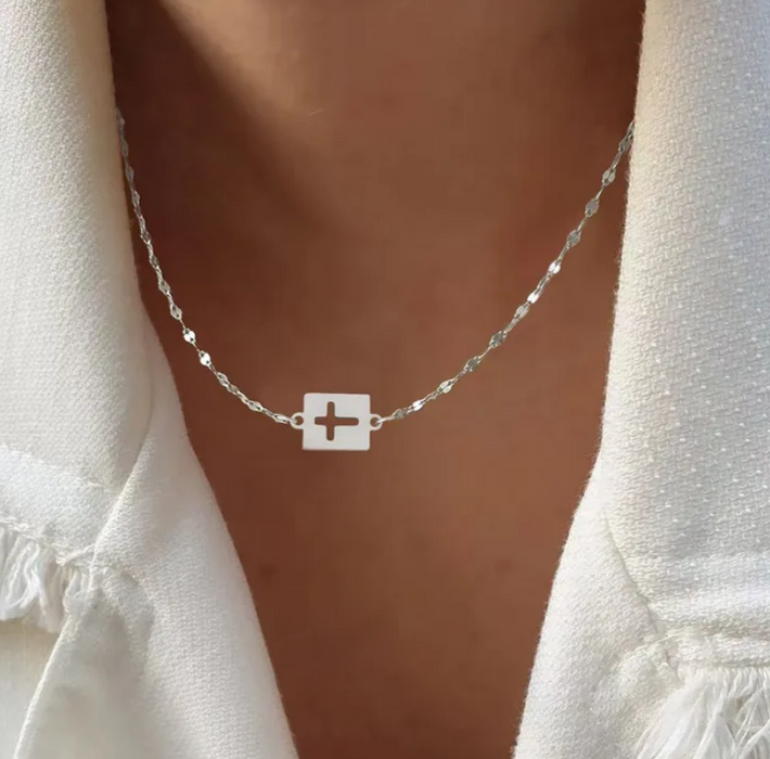 CROSS SQUARE NECKLACE 💧