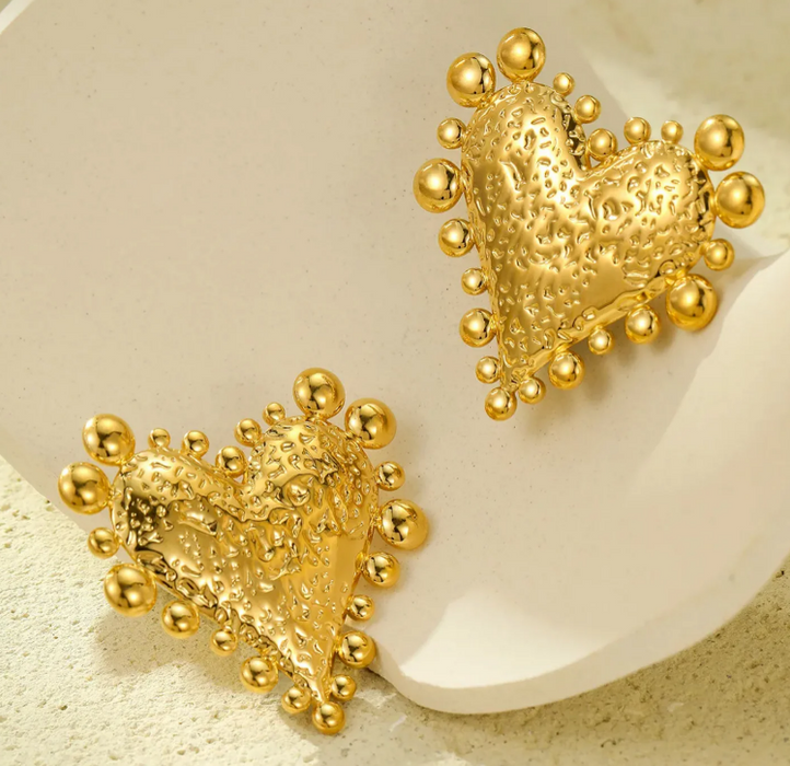 HEART HAMMERED EARRINGS 💧
