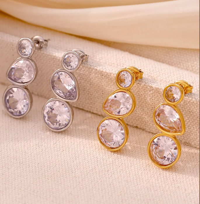 HOLIDAY EARRINGS 💧