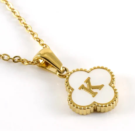 CLOVER INITIAL NECKLACE